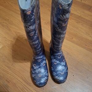 Kamik Women's Daisy Pattern Rain Boots - Navy and White